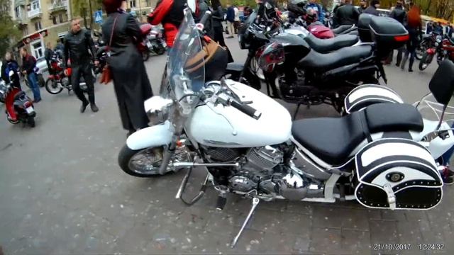 Если в душе ты байкер. Не важно на чём ты ездишь.Катай себе в кайф. смотреть онлайн