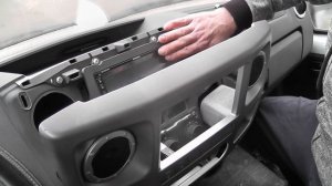 Газель бизнес разборка облицовки новой панели и снятие магнитолы.