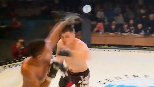 Артур Астахов VS Леонардо Кибеэро - Этап Кубка Мира по профессиональному панкратиону (12.04.2014) смотреть онлайн