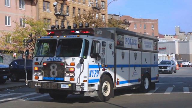 NYPD ESS Truck 8 Responds to A Pedestrian Struck by a train with Airhorn. смотреть онлайн
