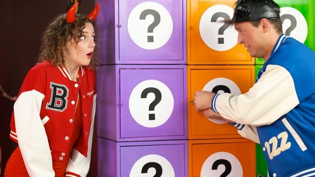 Челлендж Загадочная Коробка на Хэллоуин от Fun Teen смотреть онлайн