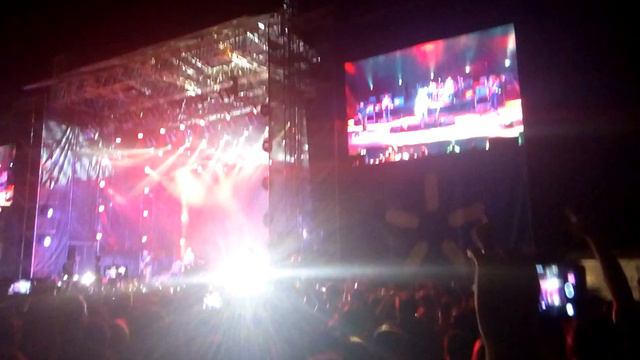 Сплин - Феллини (Зря ты думаешь о смерти...) / Atlas Weekend 2016 смотреть онлайн