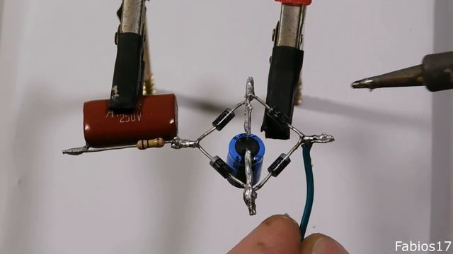 Подключаем светодиод 10W 12V к сети ~220V.We connect the 10W 12V LED to the ~ 220V network смотреть онлайн