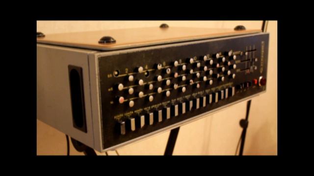 Estradin 11. Soviet drum machine. смотреть онлайн