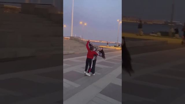 Венский вальс в Питере #танцы #анастасияямаева #dance #dancevideo #питер #лахтацентр #набережная смотреть онлайн