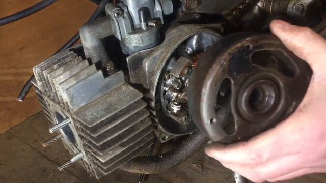 Puch Maxi Moped 1976 restoration ( First video of many ) Part 1 смотреть онлайн