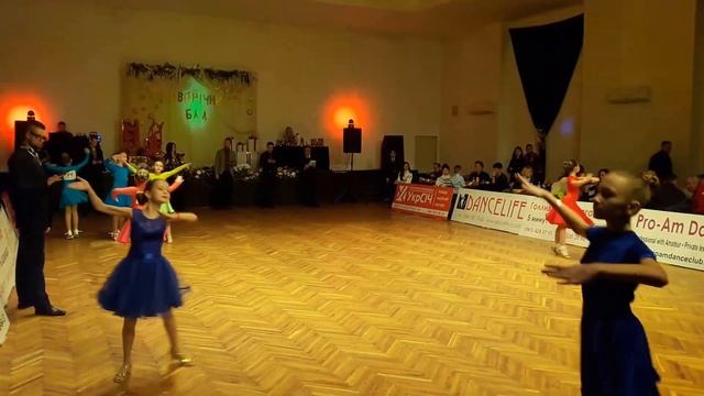 Катя Скутельник. Новогодний балл 2016 смотреть онлайн