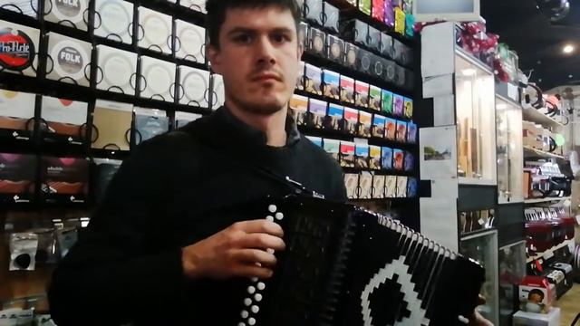 Scarlatti D/G, Black played by Ben in Hobgoblin Music Leeds смотреть онлайн