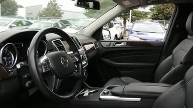 2015 Mercedes-Benz M-Class ML 250 BlueTEC смотреть онлайн