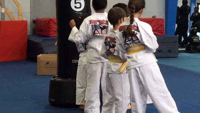 Rishubh & Ruchika - Karate - 8 смотреть онлайн