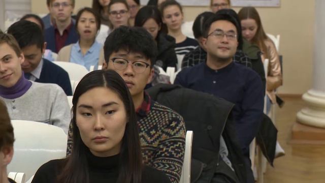 Новости СПбГУ: Лю Чжэньюнь "Мои герои и я" смотреть онлайн