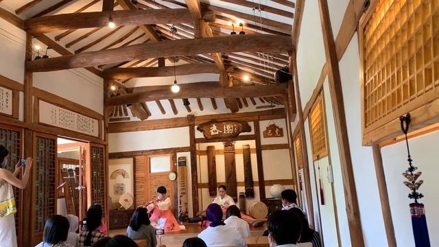 Корея Влог: Съездила в Чонджу и Гунсан (ханбок, кафе с BTS, еда) смотреть онлайн