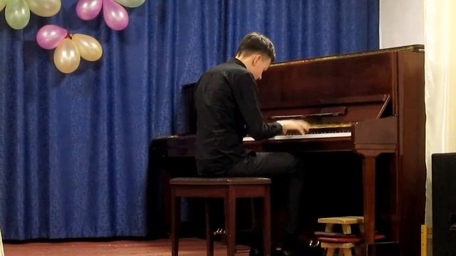 Шопен "Полонез" (A dur) исп. Бикчурин Тимур смотреть онлайн