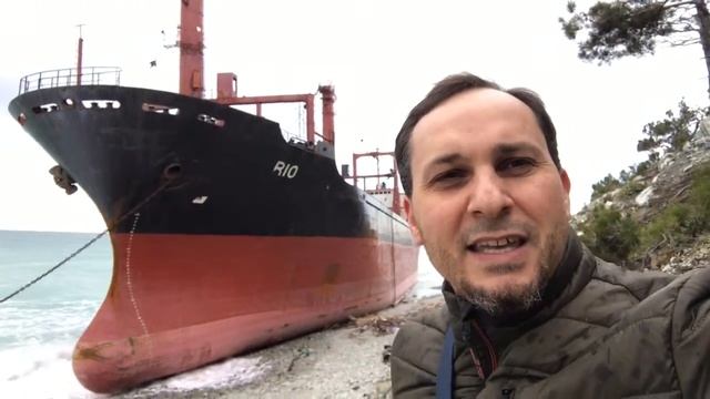 Теплоход Рио сел на мель в Новороссийске смотреть онлайн