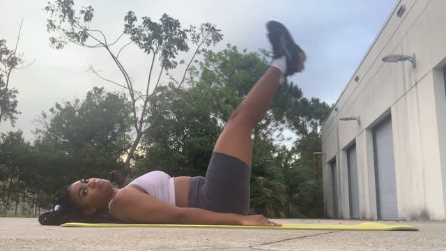 Ab Day Beginner Friendly | Inverted Triangle Body смотреть онлайн
