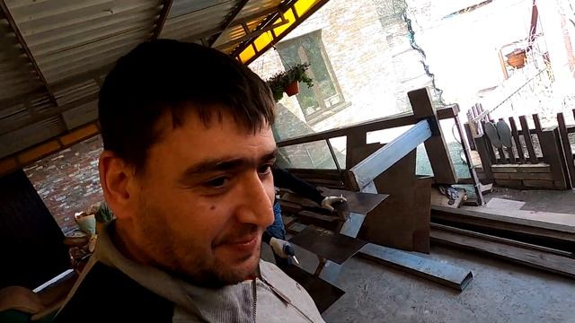 ДЕЛАЕМ ЛЕСТНИЦУ В ЧАСТНОМ ДОМЕ САМИ! смотреть онлайн