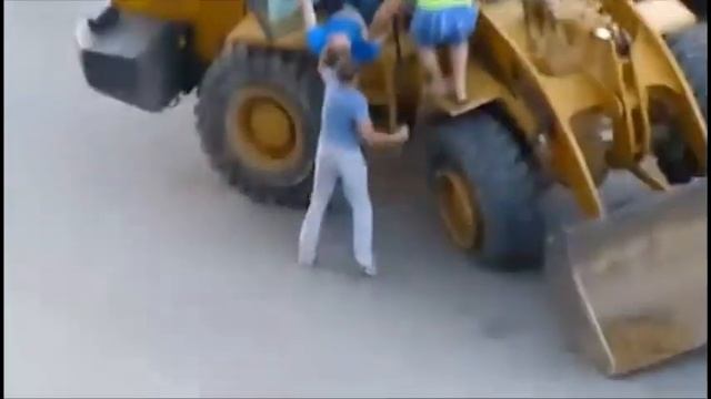 УГАР! Лучший водитель погрузчика! смотреть онлайн