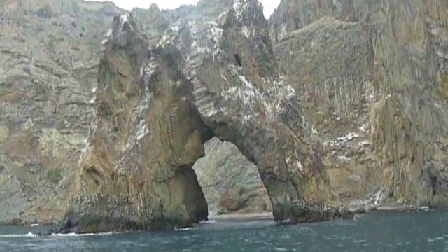 Отдых в Коктебеле 2015. Прогулка к Золотым воротам. смотреть онлайн