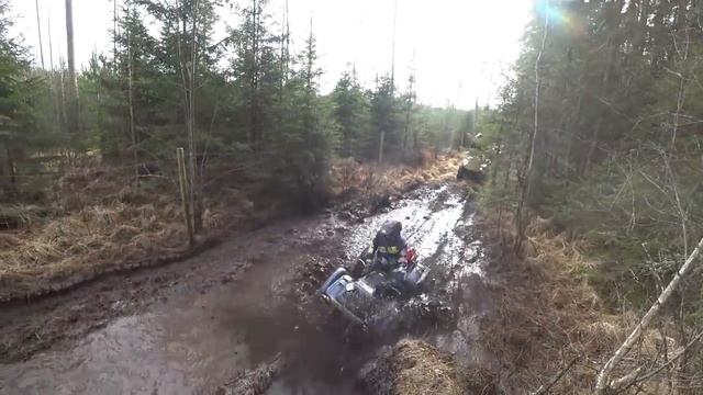 Разбился на квадроцикле !!!!! 200 квадроциклов большой прохват ! смотреть онлайн