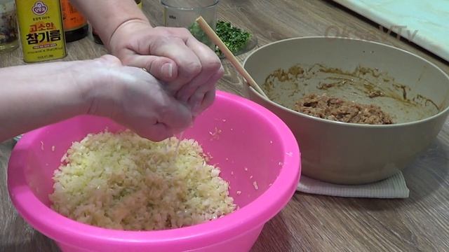 Китайские паровые булочки - Баоцзы (包子, Bāozi). Китайская кухня.