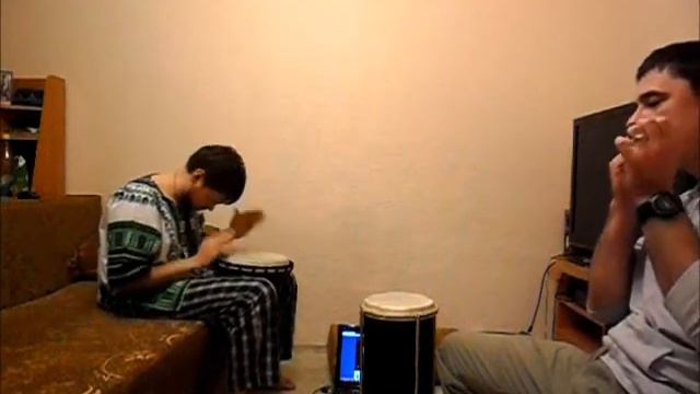 Mikhail Shilov & Alexander Gizbrekht - Jew's-harp & Drum chant смотреть онлайн