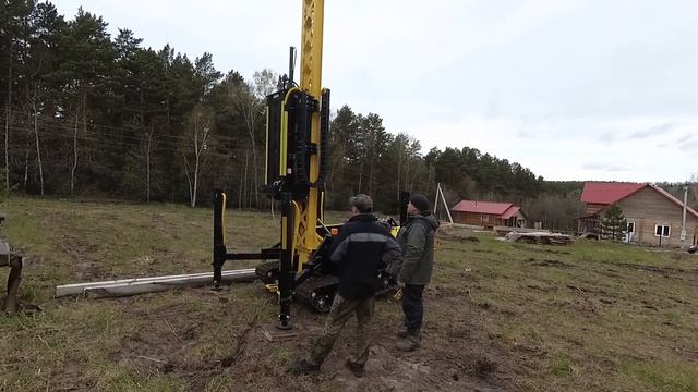 Забивка жб свай на большом уклоне смотреть онлайн
