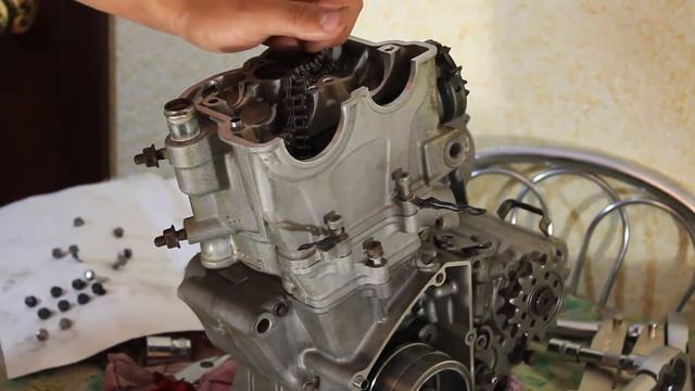 Сборка мотора Kawasaki kx250f Часть 2 смотреть онлайн