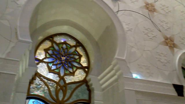 #TourwithJB Inside The Grand Mosque In AbuDhabi.