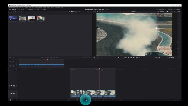 How To Zoom In And Out On Timeline In DaVinci Resolve 18 (And resize track height) смотреть онлайн