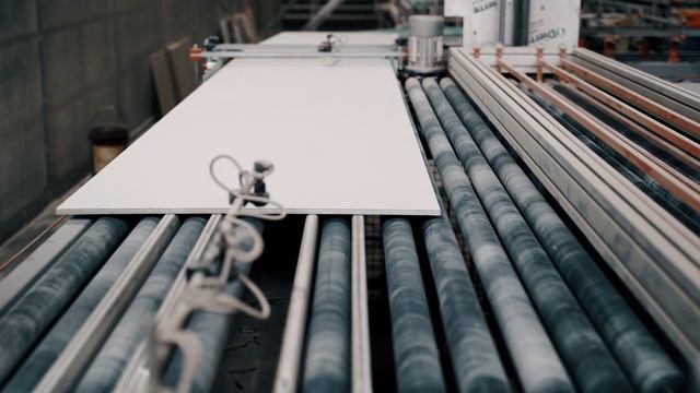 Производство крупноформатного керамогранита GRASARO и KERRANOVA смотреть онлайн