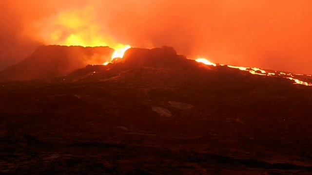 Amazing Eruption Continues! Peak Well Passed/ Iceland Fagradalsfjall Geldingadalir Volcano смотреть онлайн