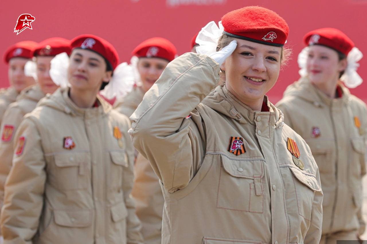 Парад Победы 2023 в Екатеринбурге (полная версия) смотреть онлайн