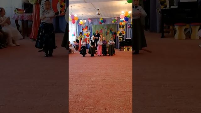 Танец бабушки-старушки смотреть онлайн
