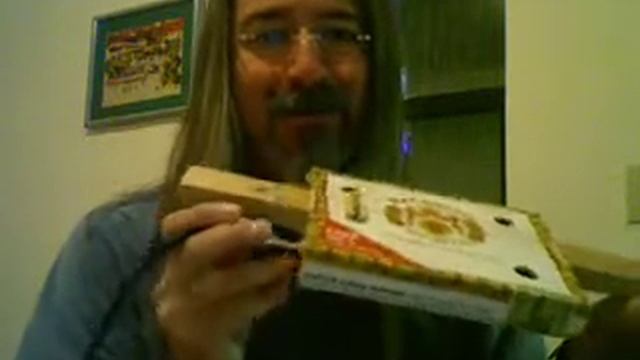 I built myself a little cigar box geetar смотреть онлайн