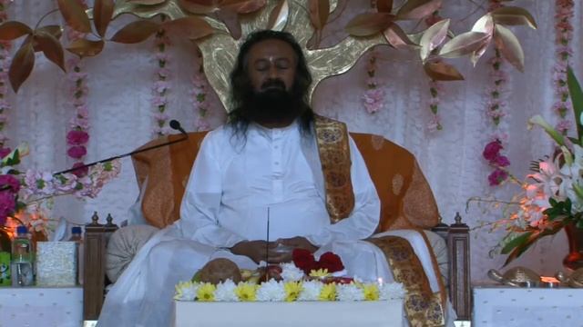 Гуру Пуджа и медитация в тишине на Гуру Пурниму 09.07.2017 (23 мин.) смотреть онлайн