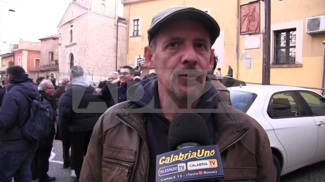 Crotone | Cutro si ribella e scende in piazza contro la mafia смотреть онлайн