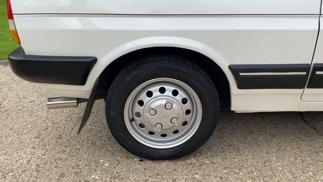 1988 (F) Ford Fiesta 1.4 L 3 Dr смотреть онлайн