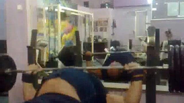 Александр Наумов, тренировка жим 222.5 кг., 18.07.12 смотреть онлайн