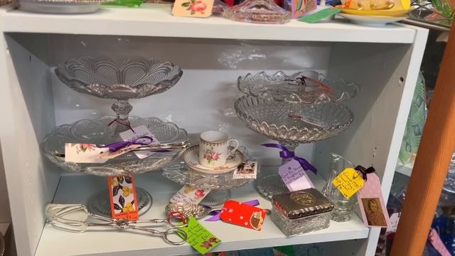 1800年代のアンティークが沢山??藁葺き屋根の素敵なお店 смотреть онлайн