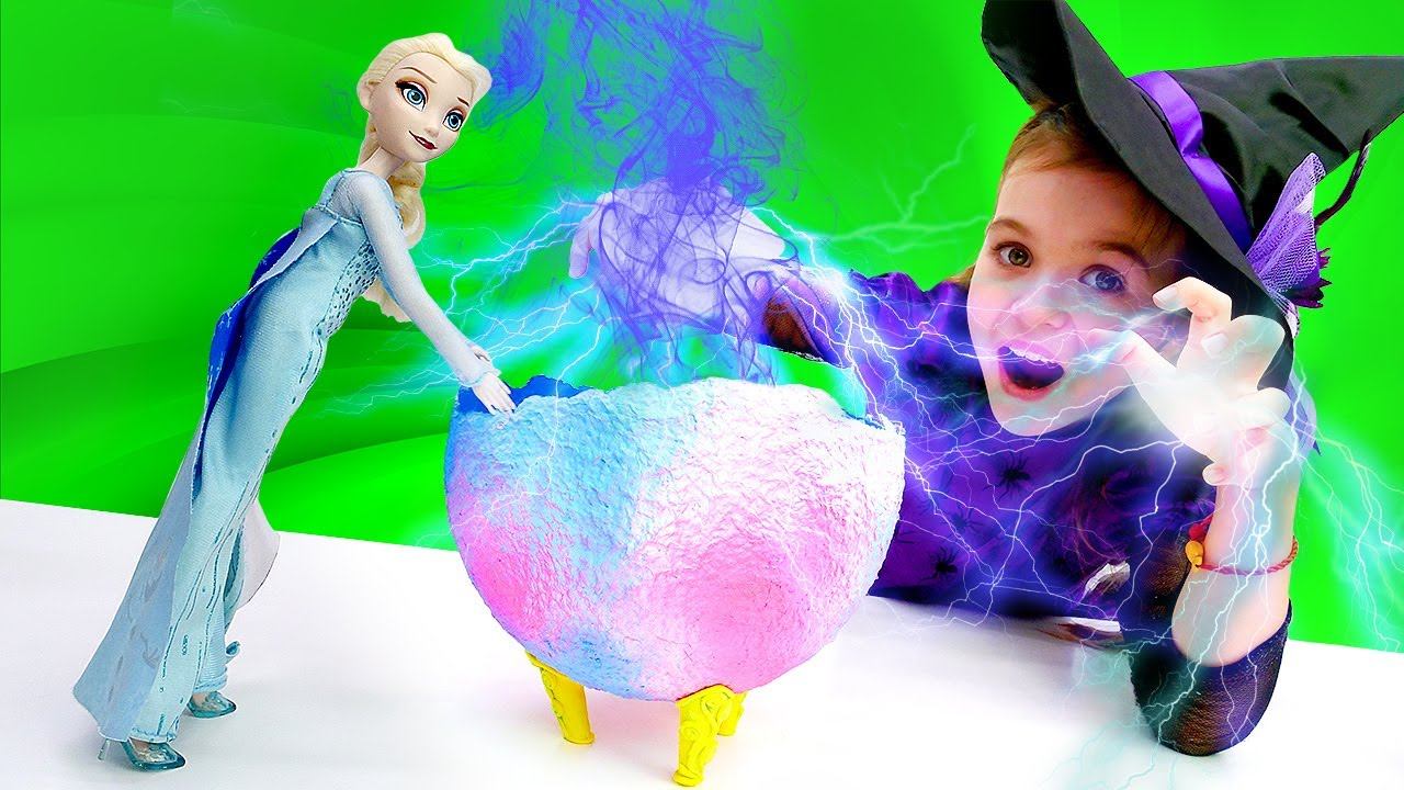 Эльза Холодное сердце и ведьмочка Юлли ищут друга. Паучка похитили! Мультики для девочек с куклами смотреть онлайн