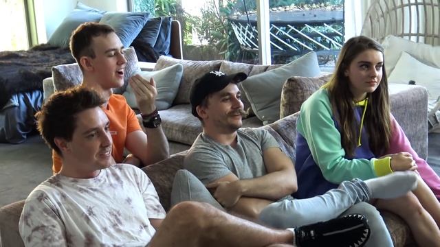 TWO TRUTHS AND A LIE CHALLENGE! Ft. Lazarbeam, Muselk, Loserfruit, Crayator and BazzaGazza смотреть онлайн