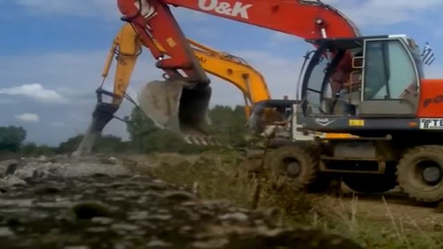 o&k mh 6.5 vs hyundai 200w 7a wheeled excavators смотреть онлайн