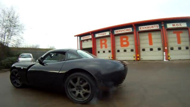 Drifting Practice , MX5 and TVR Tuscan смотреть онлайн