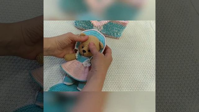 Вязаный мишка в корзинке смотреть онлайн