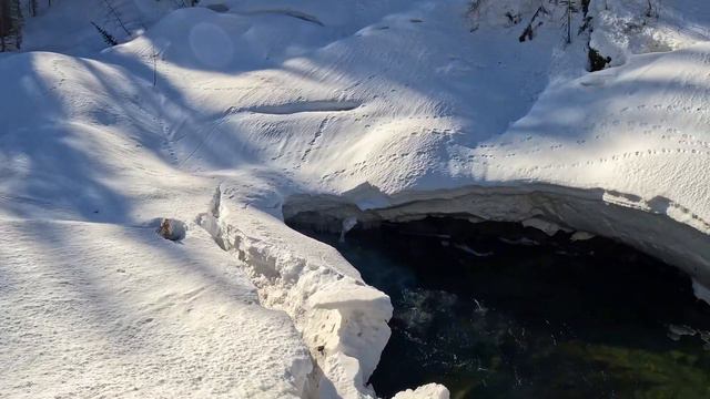 Вниз по горной реке. Громотуха в апреле.Восточный Казахстан. смотреть онлайн