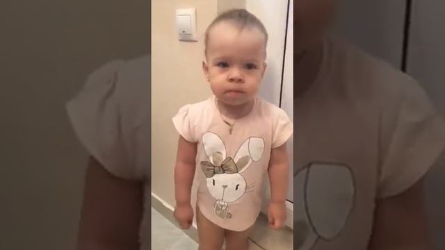 Кто нарисовал на двери?)) смотреть онлайн