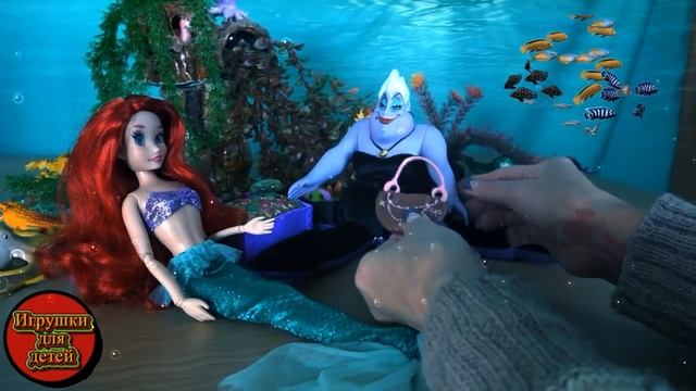 Русалочка Ариель и морская ведьма Урсулла, Ариель хочет стать человеком, Видео с куклами для детей смотреть онлайн