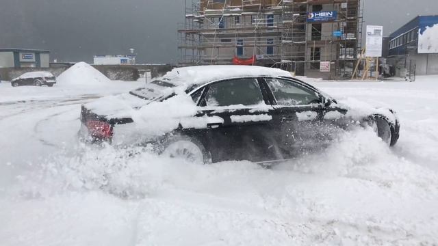Audi A8 4.2 Tdi snow drift! Quattro drive drift in deep snow смотреть онлайн