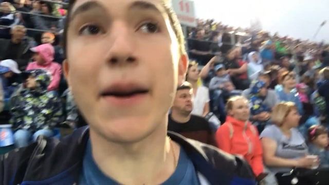 НА ВОЛОСКЕ ОТ СМЕРТИ? ПРОКАТИЛСЯ НА БТР! ШОУ КАСКАДЕРОВ! смотреть онлайн