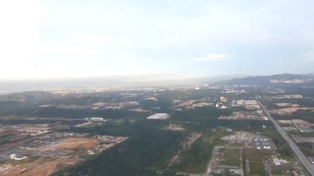 Взлёт самолета из аэропорта Куала-Лумпур смотреть онлайн